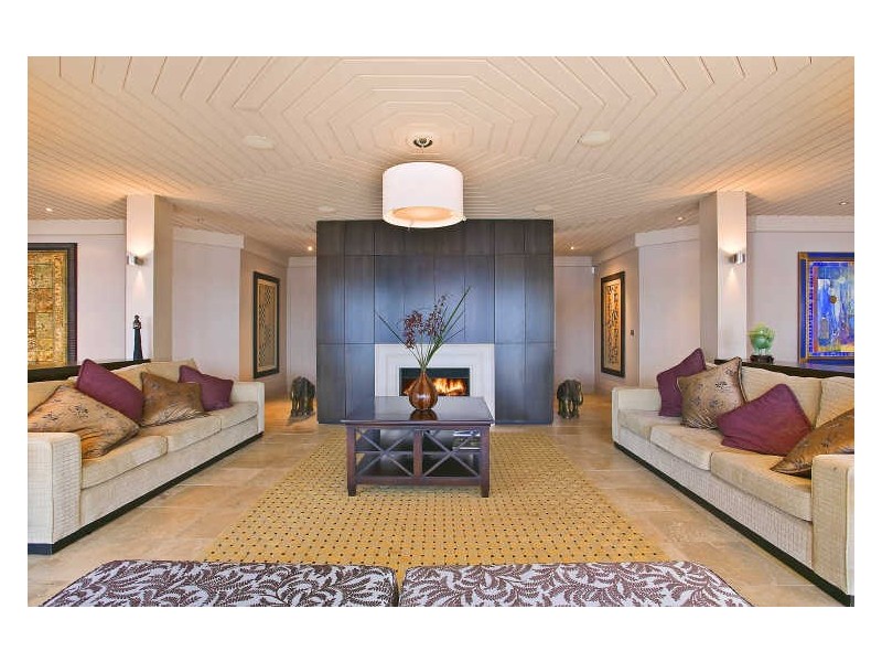 1 Albany Street, Point Frederick NSW 2250