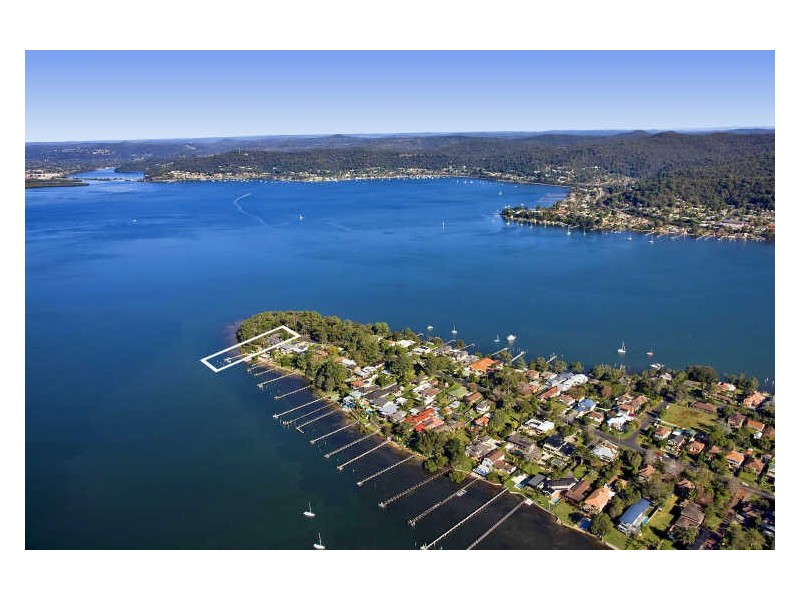 1 Albany Street, Point Frederick NSW 2250