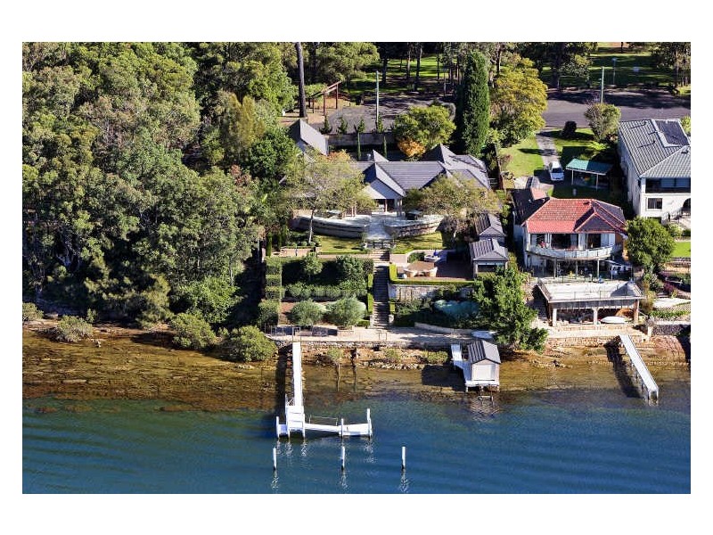 1 Albany Street, Point Frederick NSW 2250