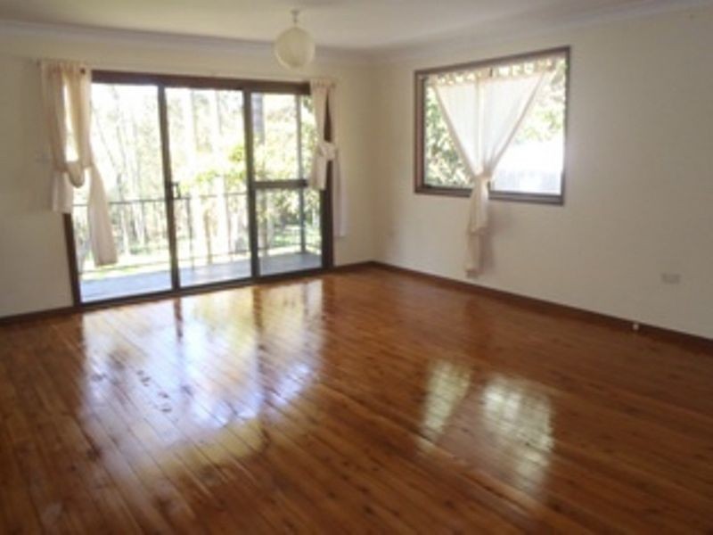 18 Lakeshore Drive, North Avoca NSW 2260