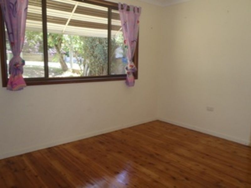 18 Lakeshore Drive, North Avoca NSW 2260