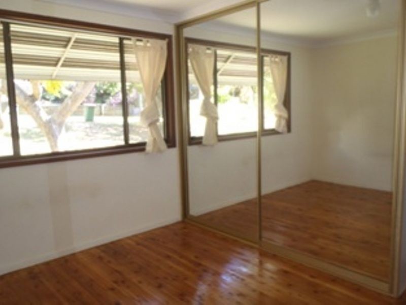 18 Lakeshore Drive, North Avoca NSW 2260