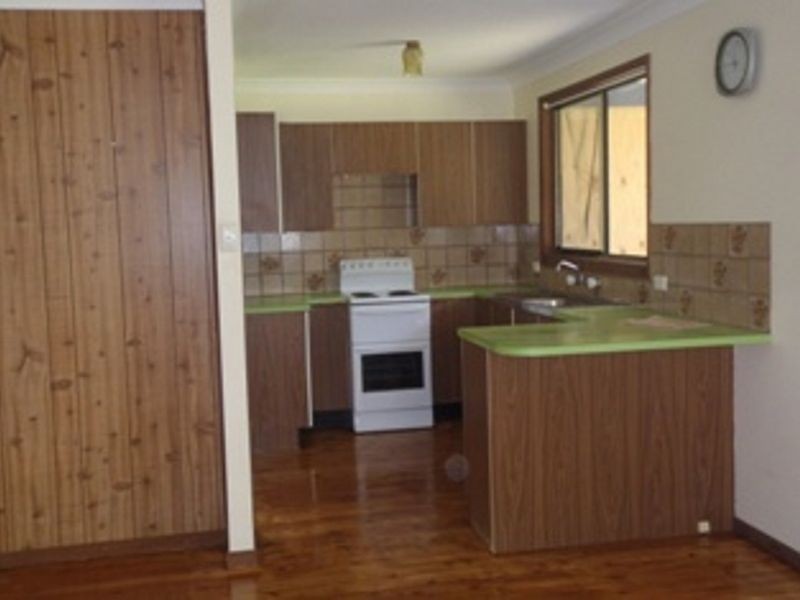 18 Lakeshore Drive, North Avoca NSW 2260