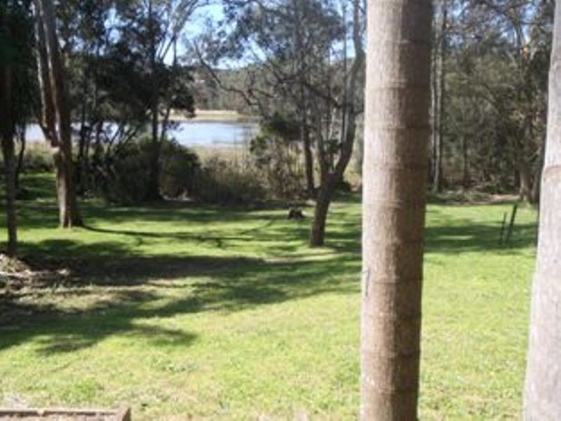 18 Lakeshore Drive, North Avoca NSW 2260