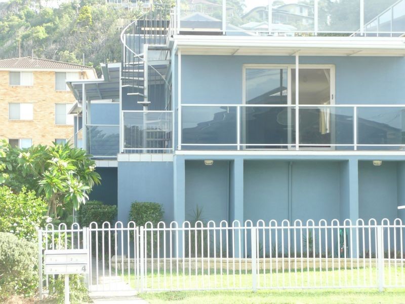 1/4 Ficus Avenue, Avoca Beach NSW 2251