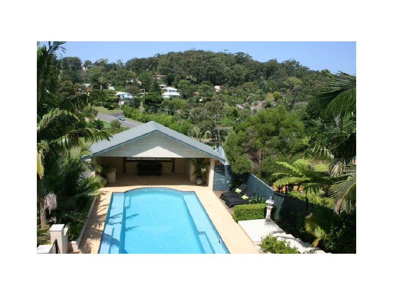 126 The Round Drive, Avoca Beach NSW 2251
