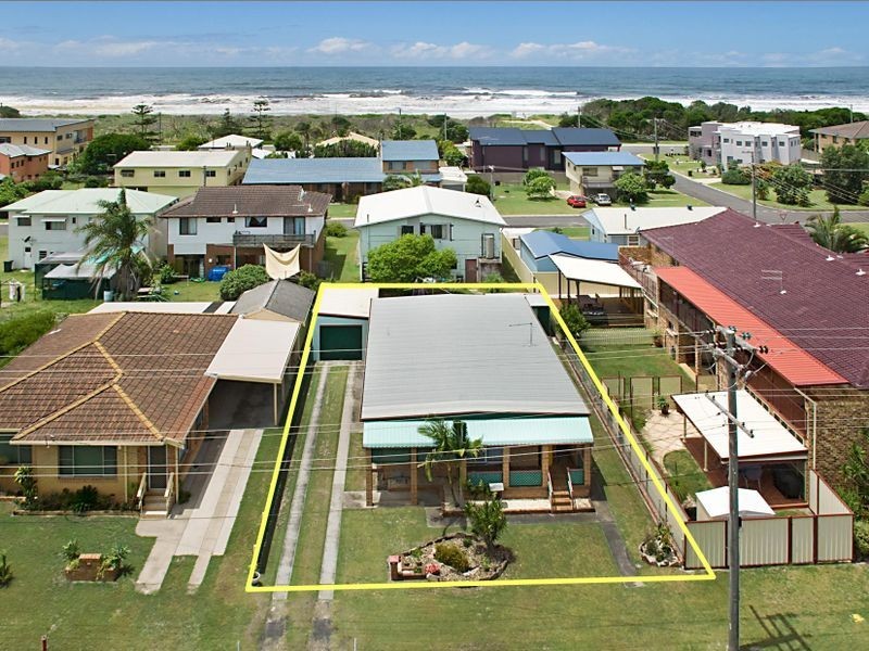 12 Flame Street, Evans Head NSW 2473