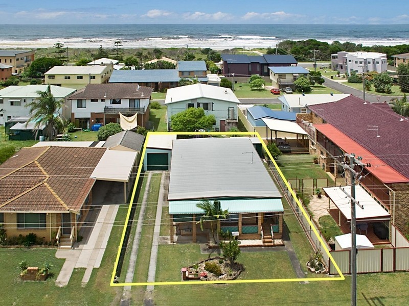 12 Flame Street, Evans Head NSW 2473