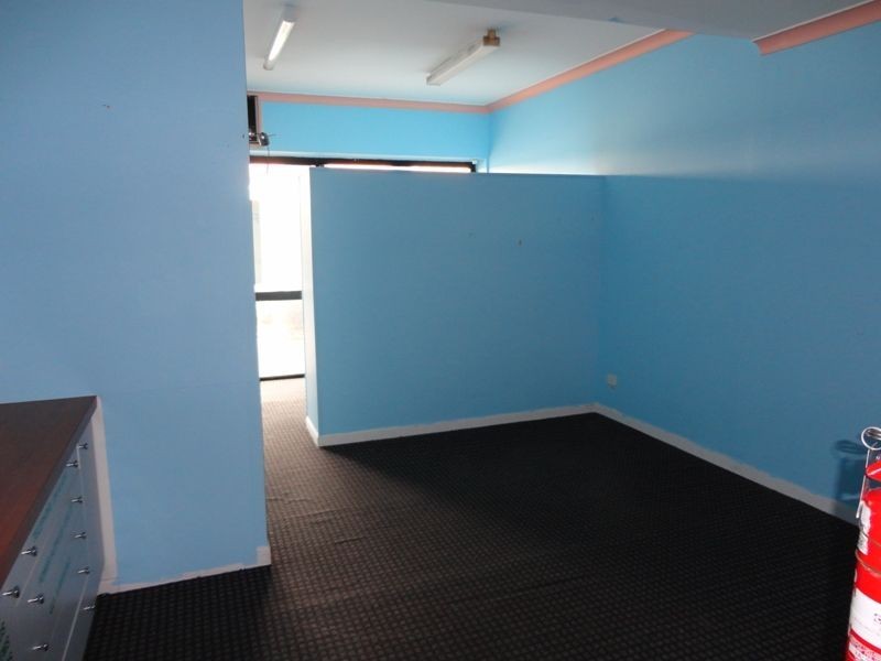 Shop 3 / 1 Logan Road, Mount Gravatt QLD 4122