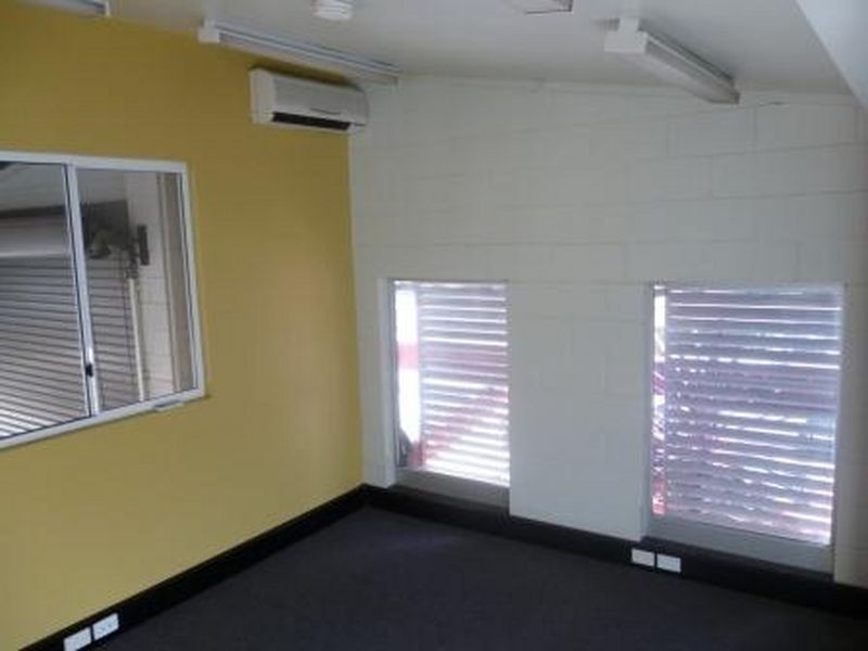 27 Station Avenue, Darra QLD 4076