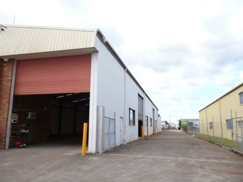 27 Suscatand Street, Rocklea QLD 4106