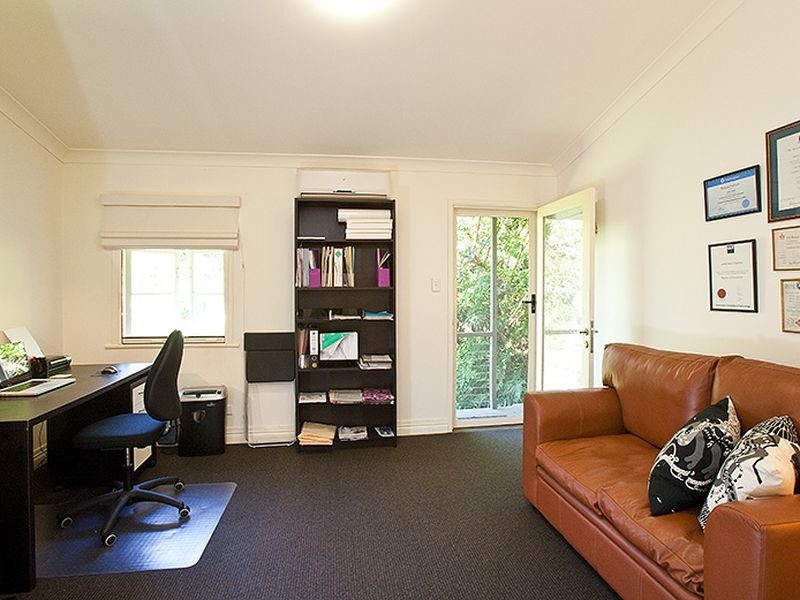 Building 1 Pacey Street, Upper Brookfield QLD 4069