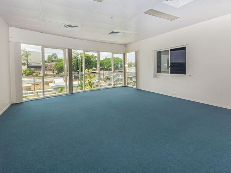 8 Railway Terrace, Dutton Park QLD 4102