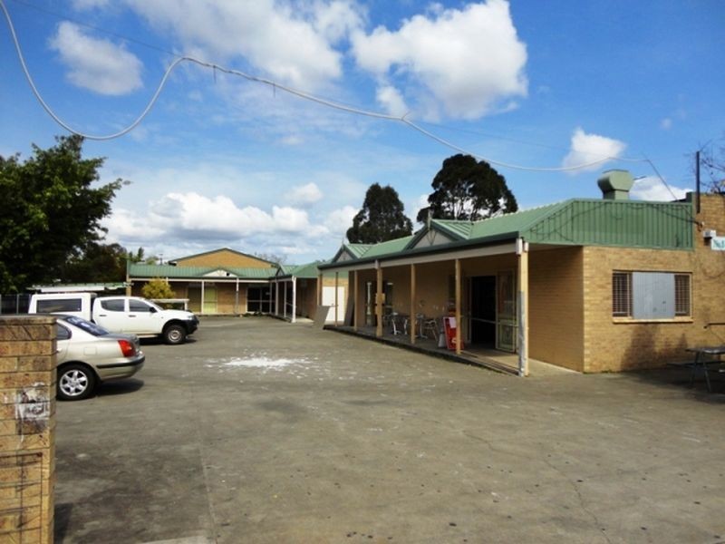 8 Lee Street, Caboolture QLD 4510