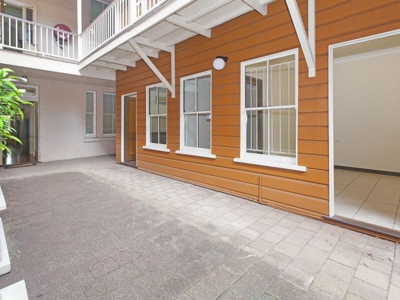 1b/Terrace 3/ Coronation Drive, Milton QLD 4064