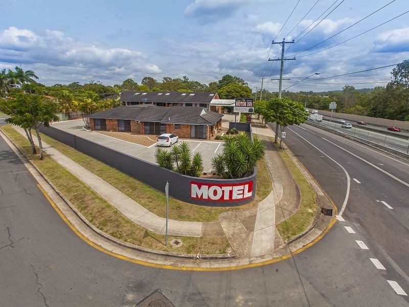 3725 Pacific Highway, Slacks Creek QLD 4127