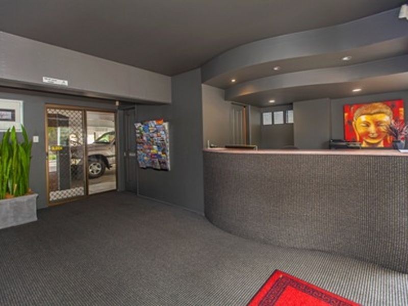 3725 Pacific Highway, Slacks Creek QLD 4127