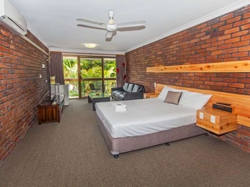 3725 Pacific Highway, Slacks Creek QLD 4127