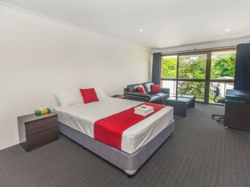 3725 Pacific Highway, Slacks Creek QLD 4127