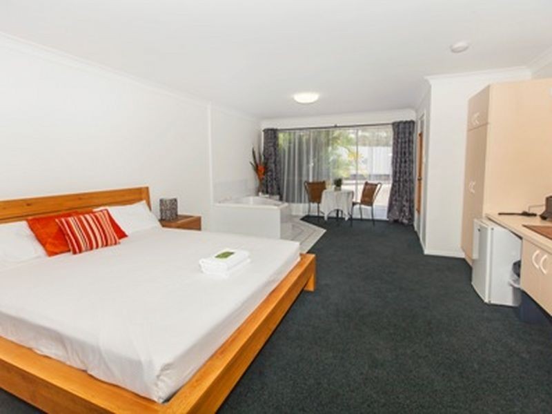 3725 Pacific Highway, Slacks Creek QLD 4127