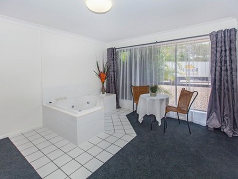 3725 Pacific Highway, Slacks Creek QLD 4127