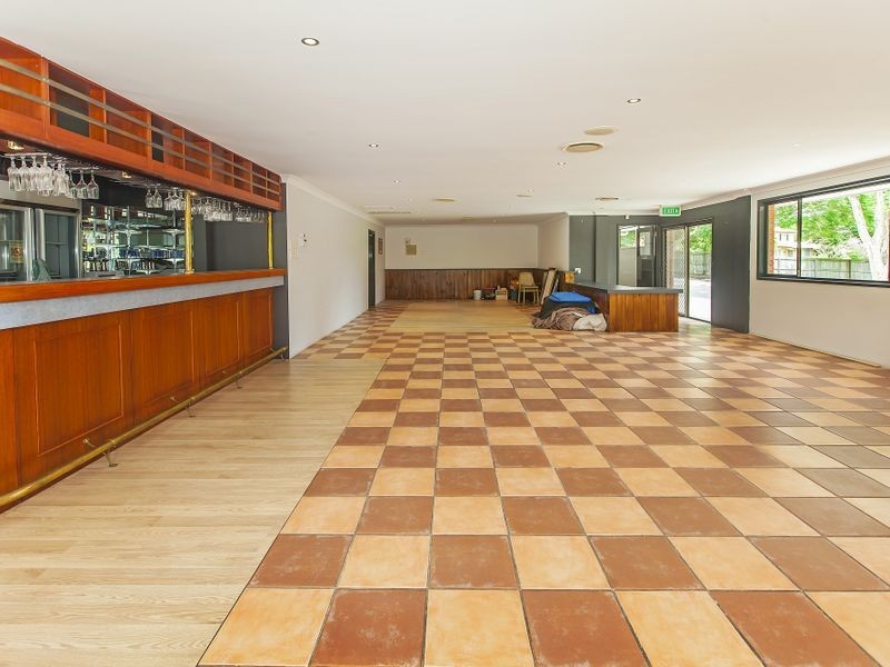 3725 Pacific Highway, Slacks Creek QLD 4127
