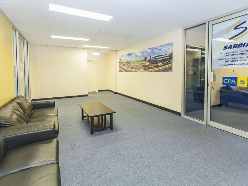 T3-4/218 Padstow Road, Eight Mile Plains QLD 4113