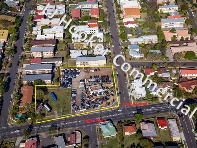905 Logan Rd & 8 Crump Street, Holland Park West QLD 4121