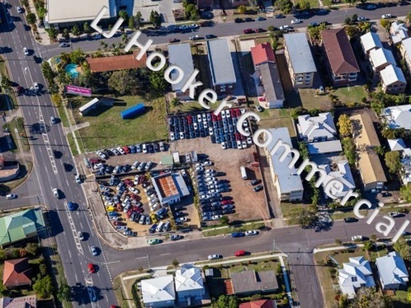 905 Logan Rd & 8 Crump Street, Holland Park West QLD 4121