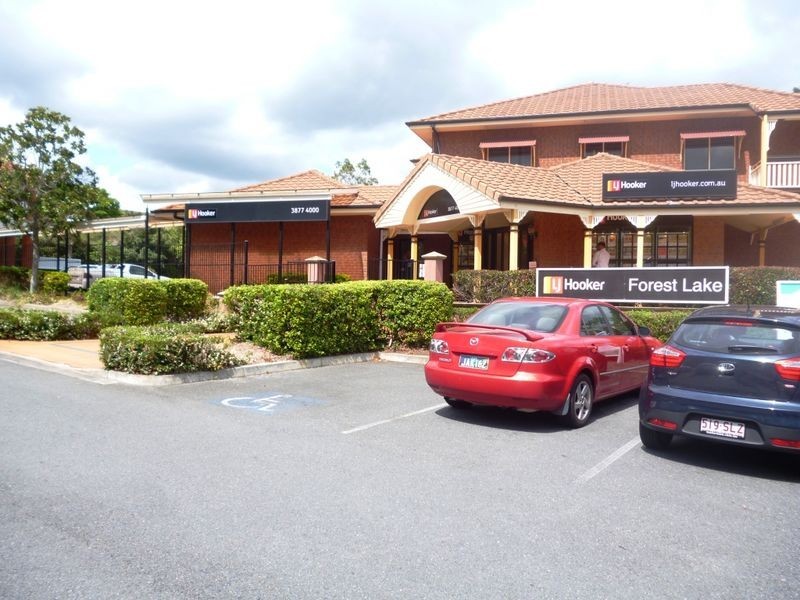 3/3 The Esplanade, Forest Lake QLD 4078