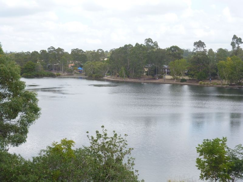 3/3 The Esplanade, Forest Lake QLD 4078