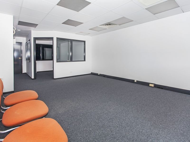 74 Old Cleveland Road, Capalaba QLD 4157