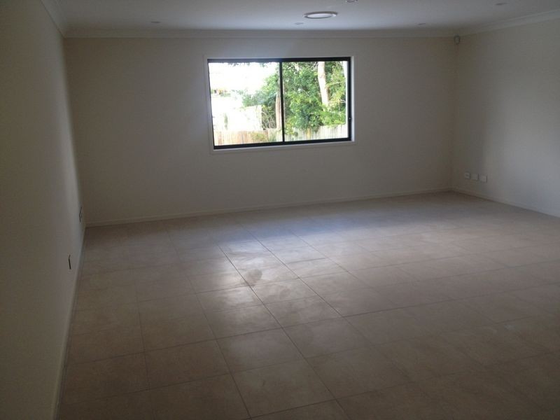 15 Vanessa Boulevard, Springwood QLD 4127