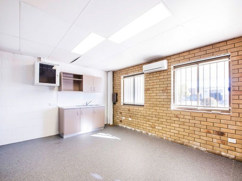 55-59 Suscatand Street, Rocklea QLD 4106