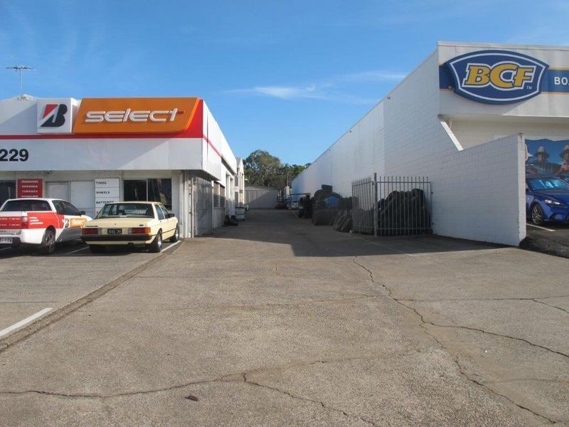 62 – 64 Shore Street, Cleveland QLD 4163