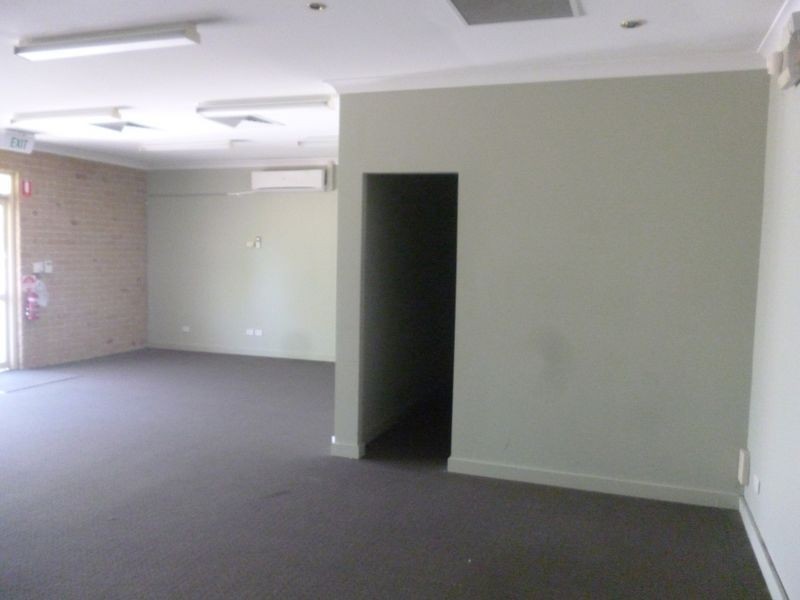 2/12 Vanessa Boulevard, Springwood QLD 4127