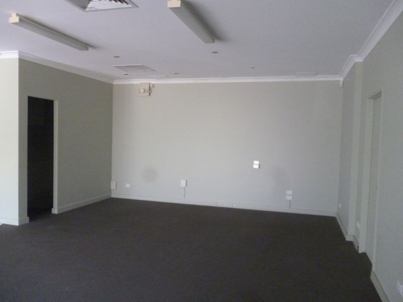 2/12 Vanessa Boulevard, Springwood QLD 4127