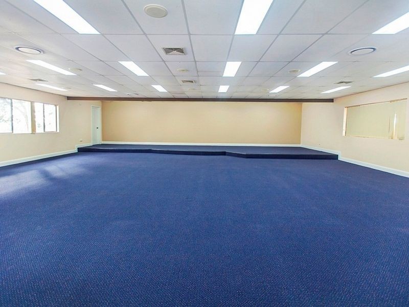 89 Old Logan Road, Camira QLD 4300