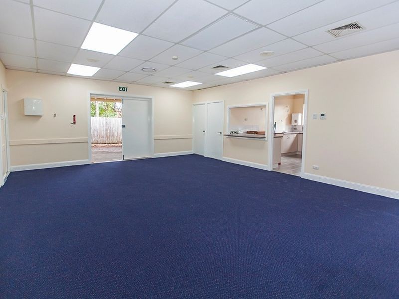 89 Old Logan Road, Camira QLD 4300