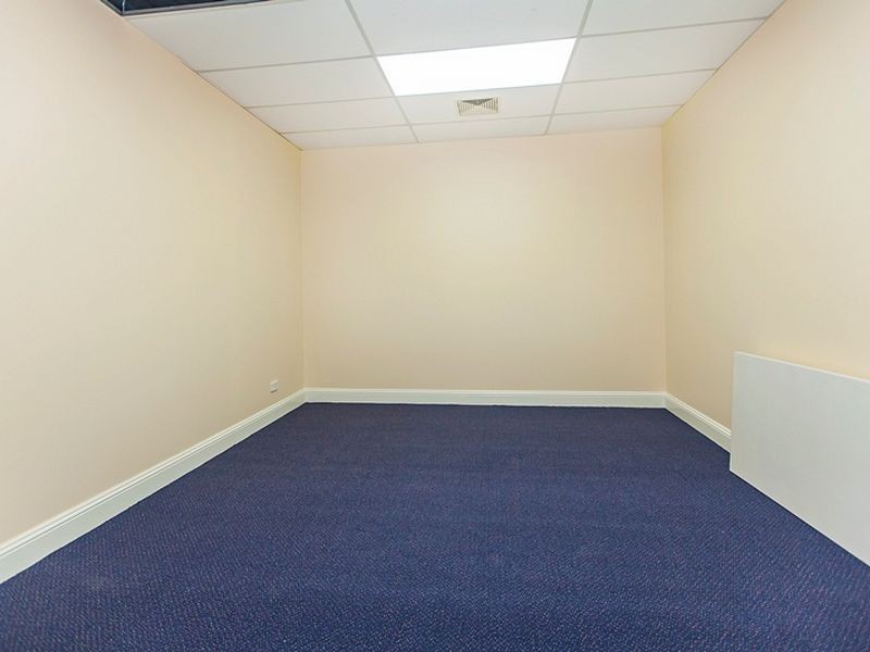 89 Old Logan Road, Camira QLD 4300