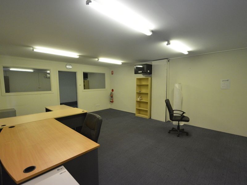 5 & 6/5 Commerce Circuit, Yatala QLD 4207