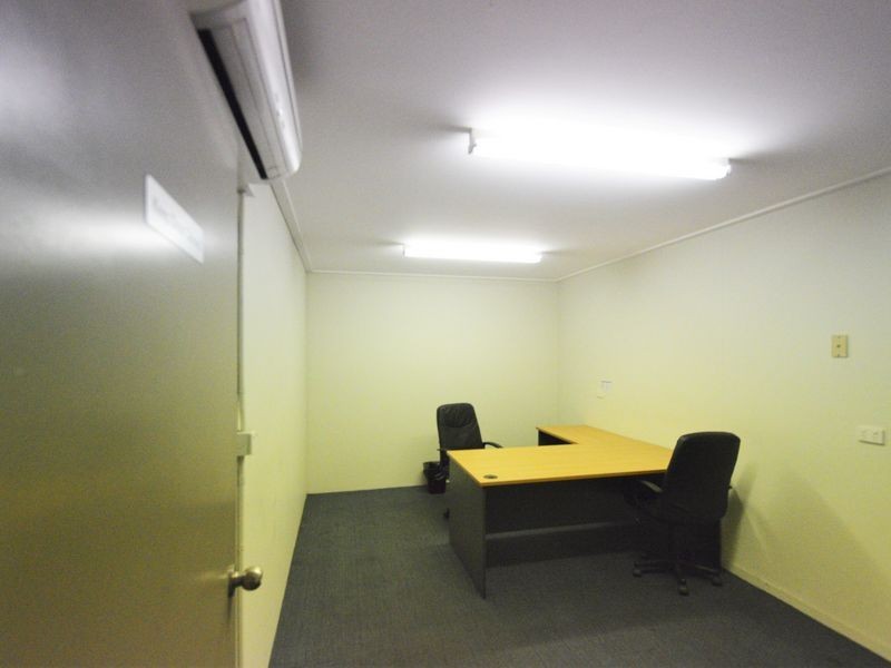 5 & 6/5 Commerce Circuit, Yatala QLD 4207