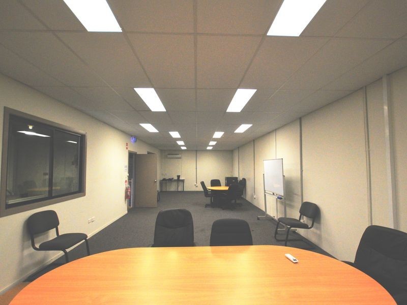 5 & 6/5 Commerce Circuit, Yatala QLD 4207