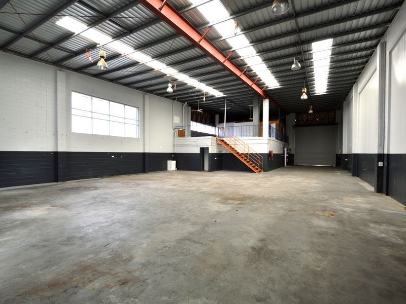 7-11 Central Court, Hillcrest QLD 4118