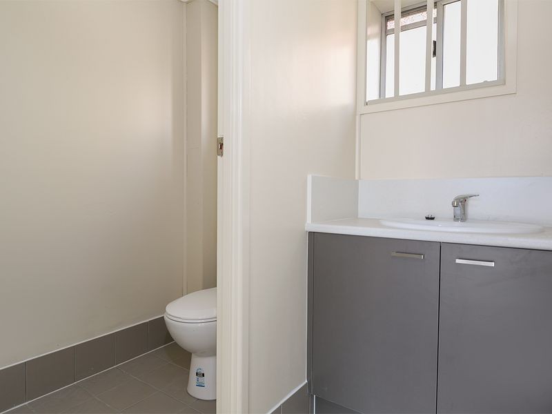 4/4 Lochlarney Street, Beenleigh QLD 4207