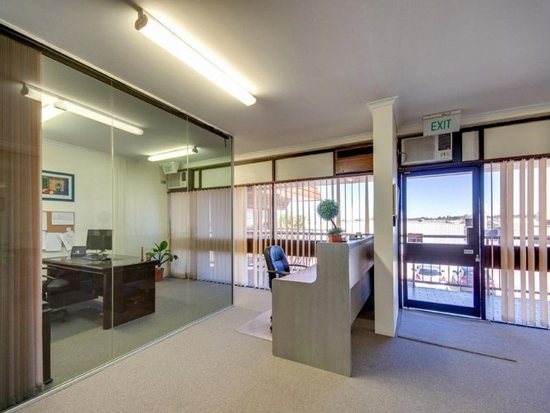 17 & 18/8 Dennis Road, Springwood QLD 4127