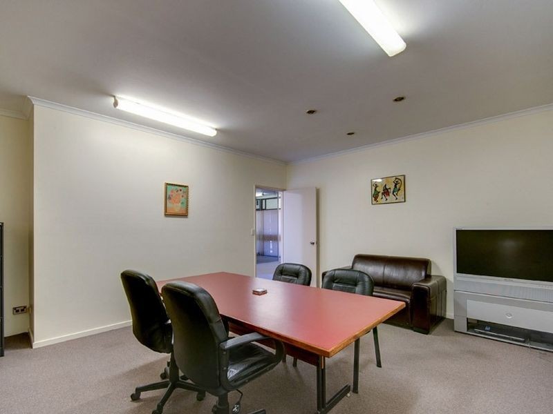17 & 18/8 Dennis Road, Springwood QLD 4127