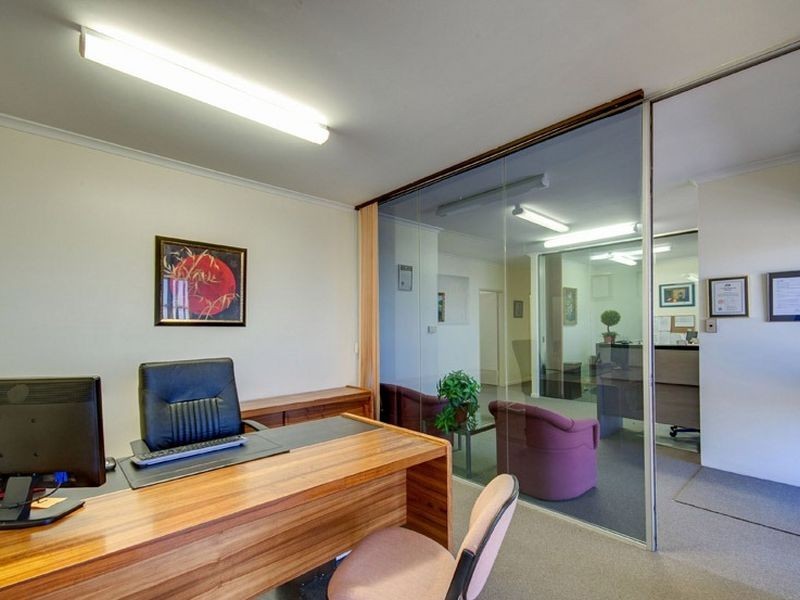 17 & 18/8 Dennis Road, Springwood QLD 4127
