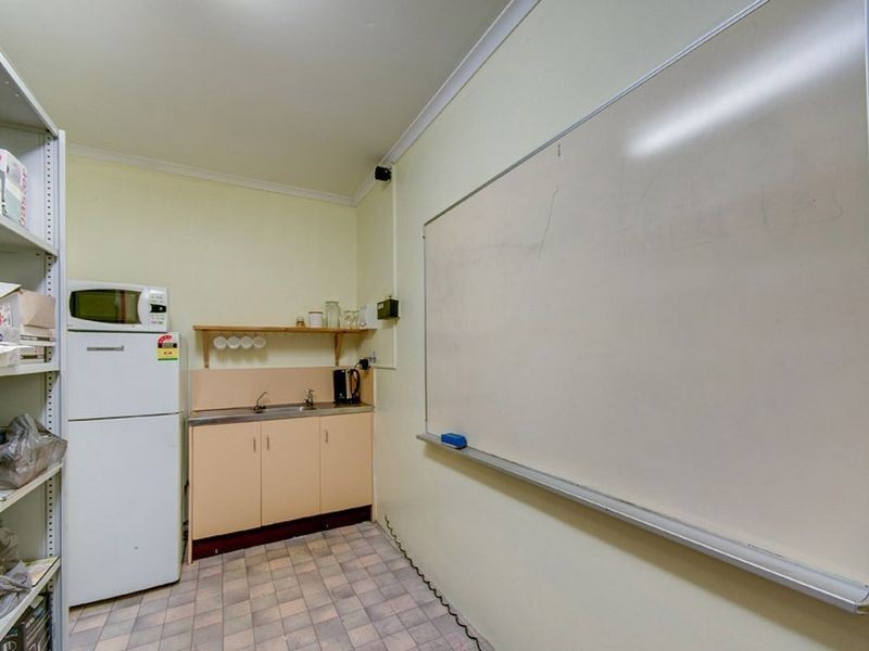 17 & 18/8 Dennis Road, Springwood QLD 4127