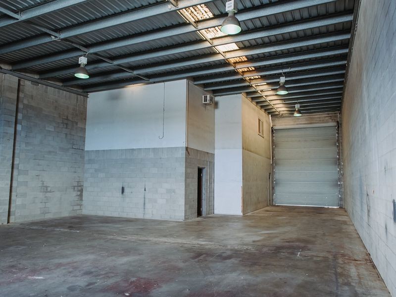 22 Tradelink Road, Hillcrest QLD 4118